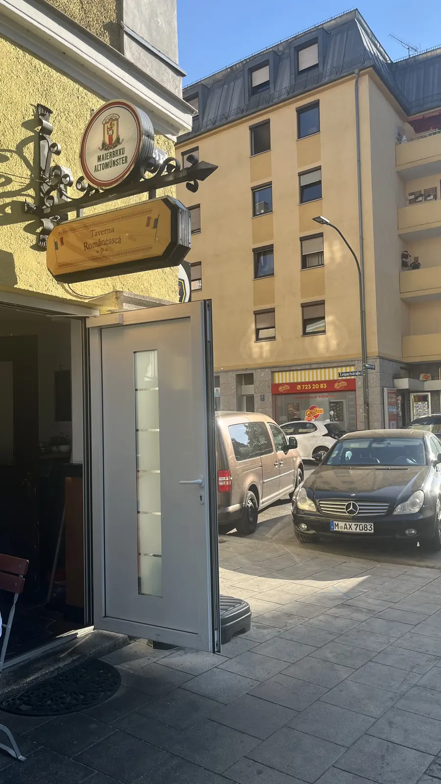 Intrarea Taverna Românească, restaurant românesc în München-Sendling